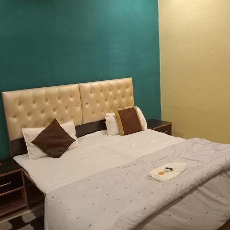 Gangotri Inn Varanasi Exterior foto