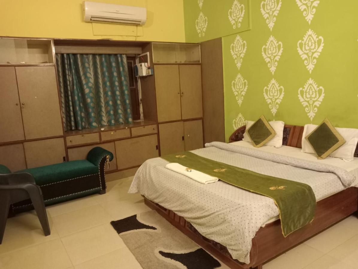 Gangotri Inn Varanasi Exterior foto